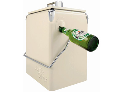Холодильник со встроенным открывателем для бутылок от Jamie Oliver