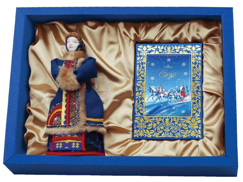 Подарочный набор «Русская тройка»: кукла декоративная, шоколадные конфеты «Конфаэль»