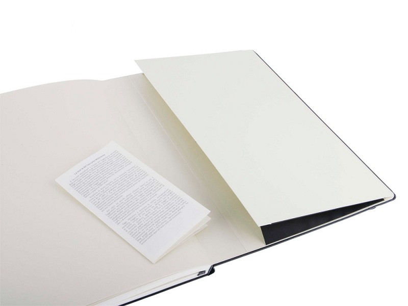 Записная книжка Moleskine Folio (нелинованный), A4, черный